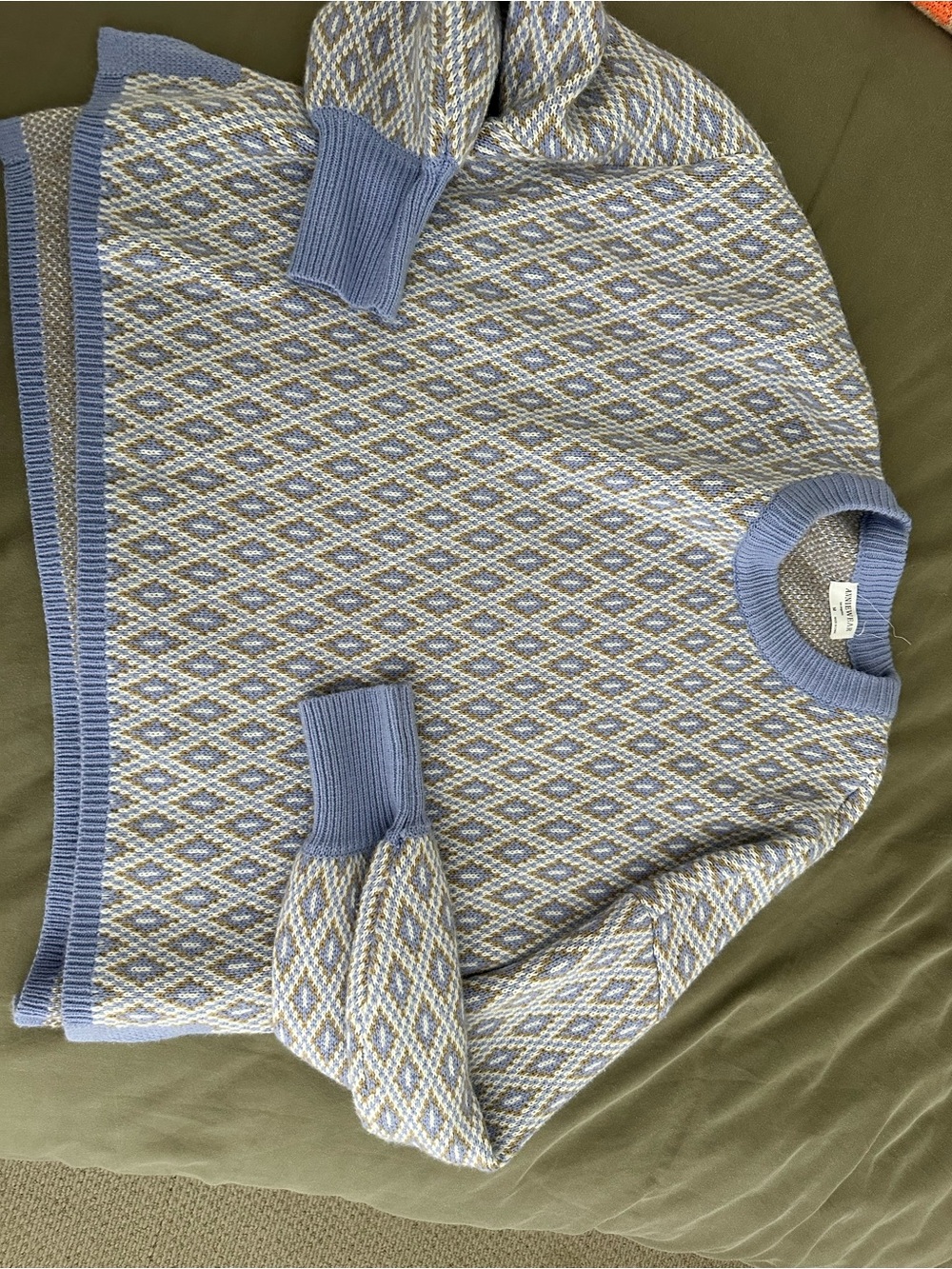 Women’s  Blue Diamond Knit Crewneck Sweater